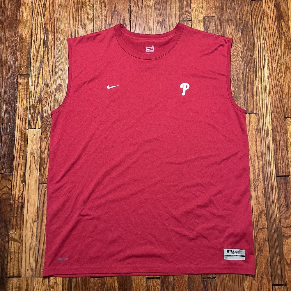 Nike Philadelphia Phillies Workout T Shirt Size Large Nike Team Red Polyester